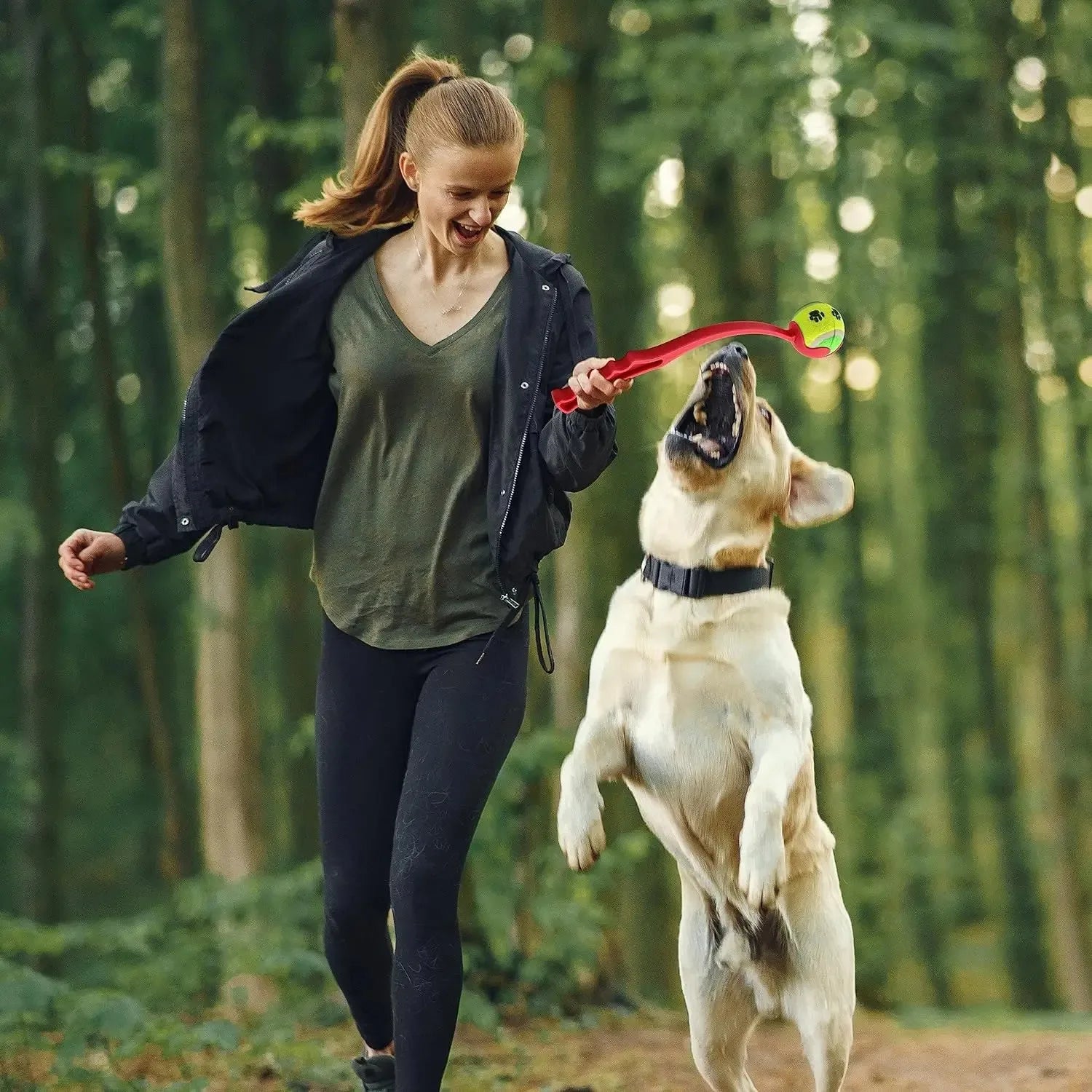 Interactive Dog Ball Launcher-Hands-Free Tennis Ball Thrower for Outdoor Fetch & Exercise
